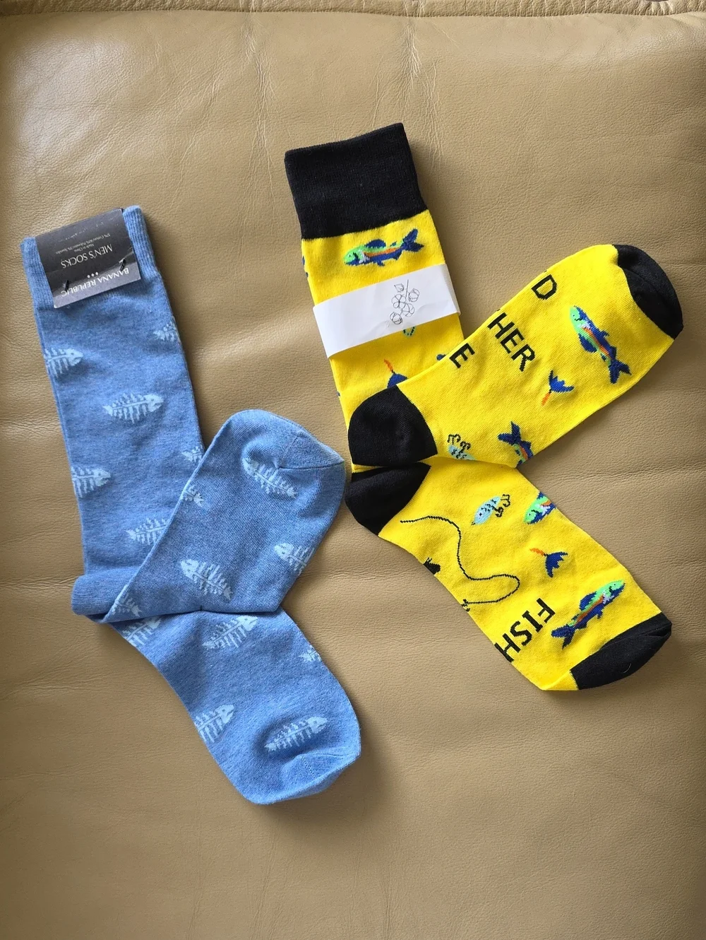 Blue Fish Filet Socks & Bright Yellow Fish I'D Rather Be Fishing  Pair Men's
